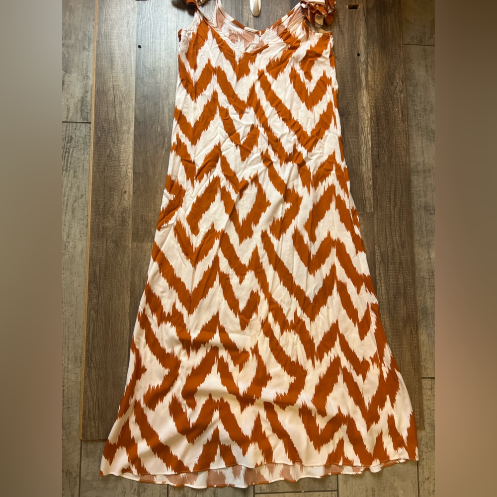 Vince Camuto Orange and Cream Zigzag Midi Dress size women’s small - Picture 4 of 4